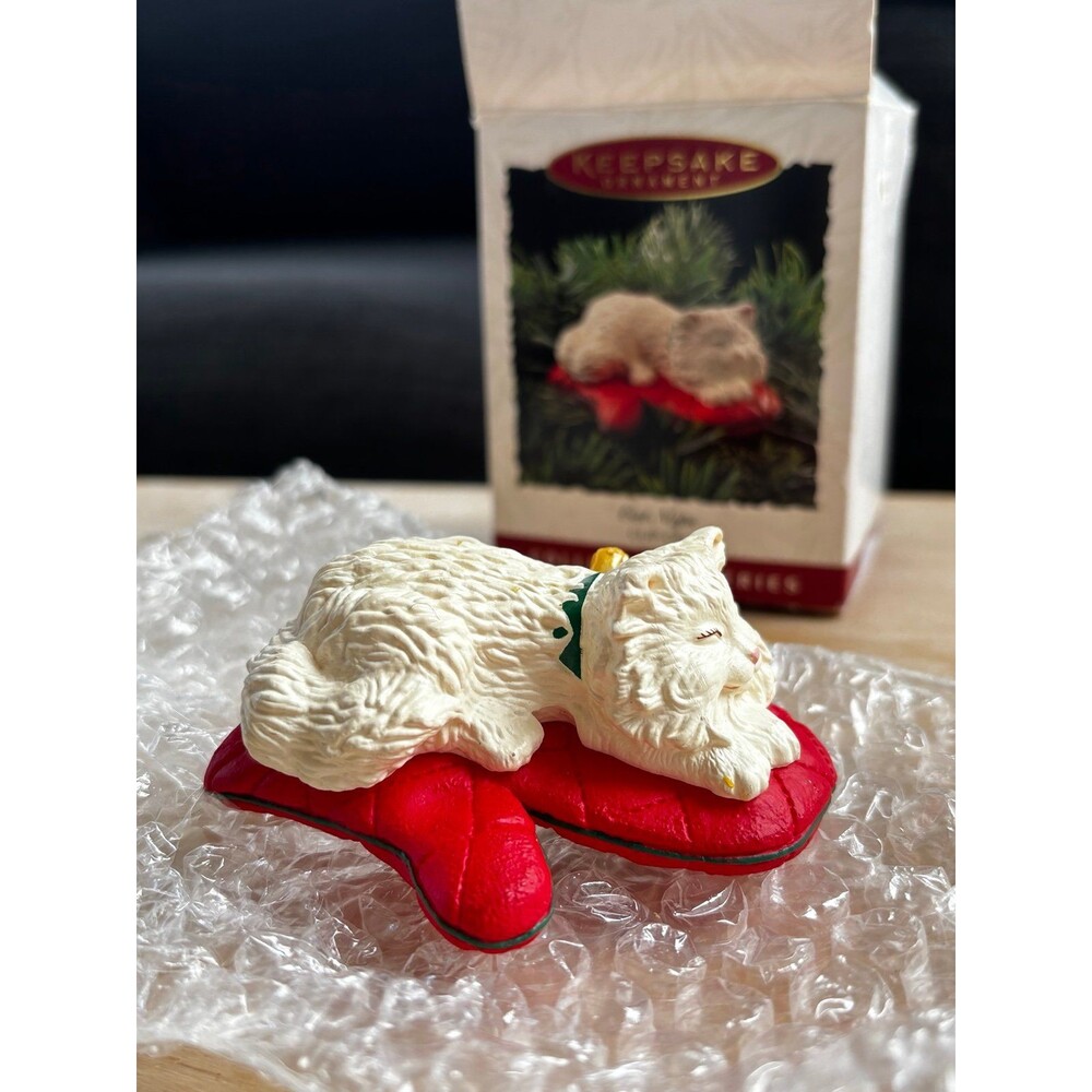 Vintage Ornament Cat Naps